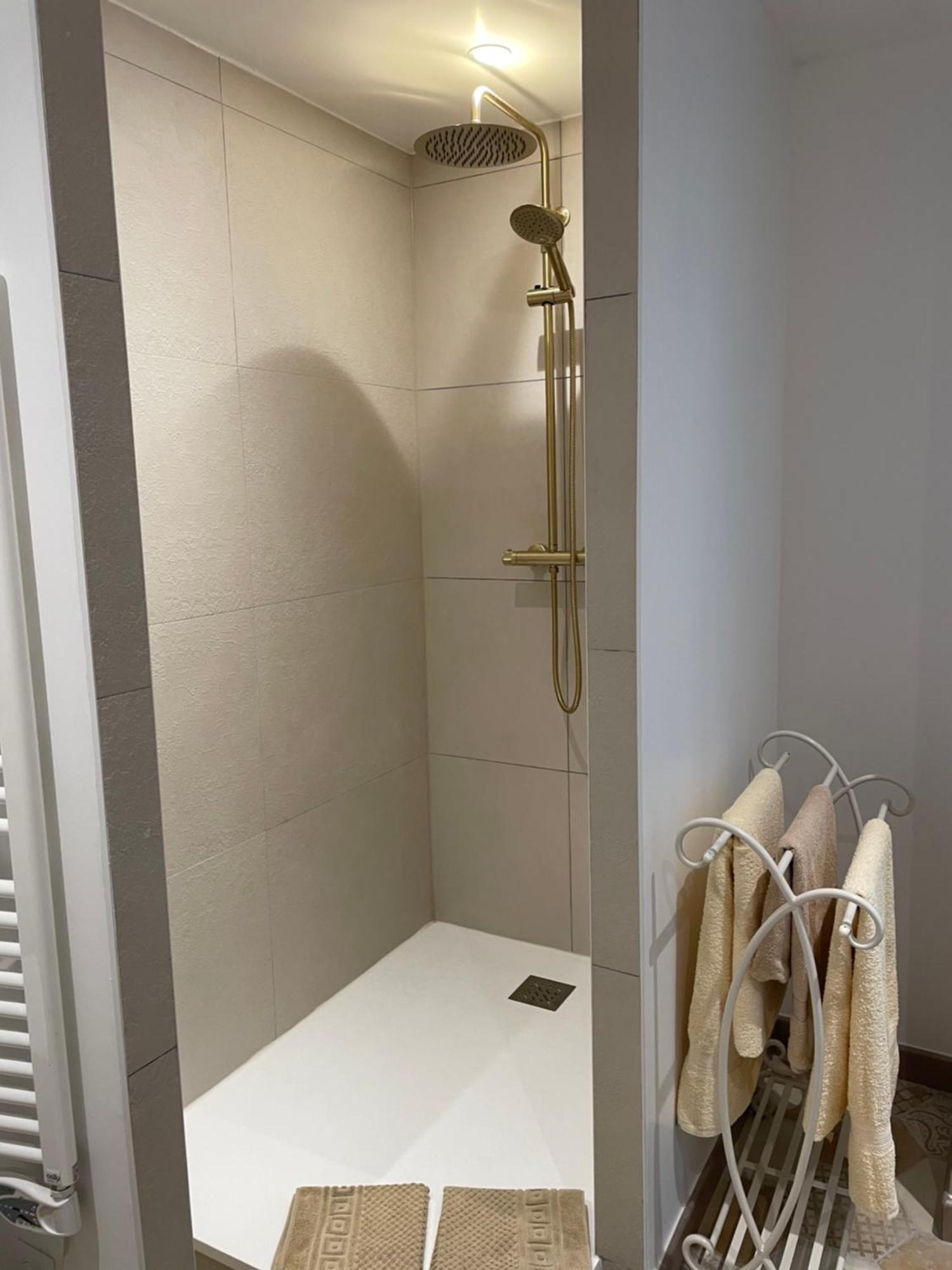 Au P'Tit Nid Douillet Apartman Guînes Kültér fotó